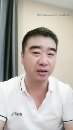【大叔淦学妹】（第二场）神似郑爽的在校学生妹，乔总性起要刮毛超刺激，清纯外表下这么淫荡 截图6