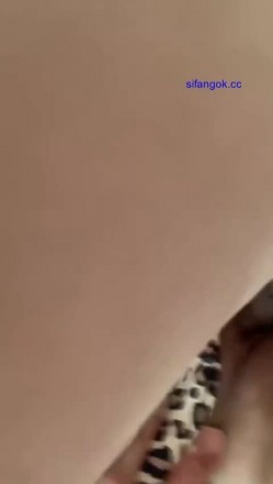 ️最新抖音泄密！26万粉网红反差婊【是晓晓啊】露脸啪啪无套后入内射道具喷水，骚到没边儿 截图8