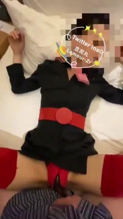推特东航乘务员极品空姐【豆泥丸】福利私拍，足交啪啪女神骚起来是真顶，170完美长腿炮架 截图1