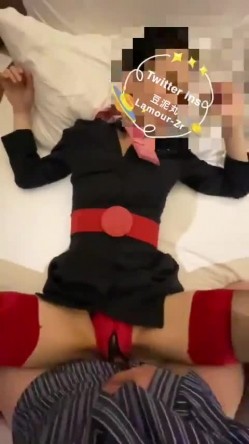 推特东航乘务员极品空姐【豆泥丸】福利私拍，足交啪啪女神骚起来是真顶，170完美长腿炮架 截图2