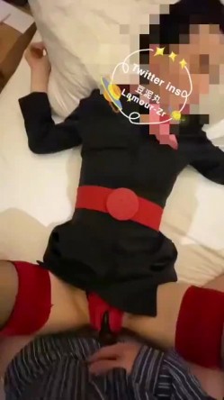 推特东航乘务员极品空姐【豆泥丸】福利私拍，足交啪啪女神骚起来是真顶，170完美长腿炮架 截图12