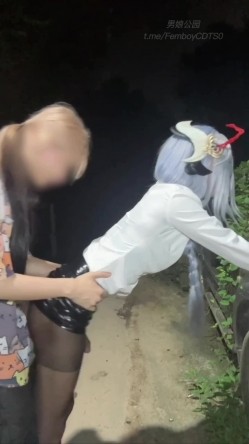 圣诞狂欢 鸡鸡子 国产极品人气TS，又清纯又狂野，攻守兼备反差感拉满，线下约会据说已经排到明年 截图11