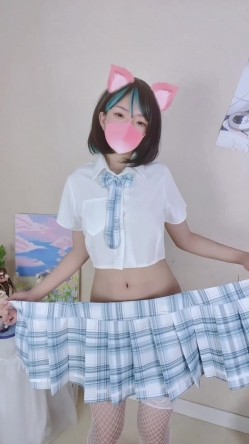 青春无敌 推特极品可甜可盐长腿女神【小仙云】月付群专享，顶配COSER抖音风转场变装紫薇 截图2