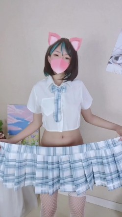 青春无敌 推特极品可甜可盐长腿女神【小仙云】月付群专享，顶配COSER抖音风转场变装紫薇 截图3