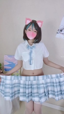 青春无敌 推特极品可甜可盐长腿女神【小仙云】月付群专享，顶配COSER抖音风转场变装紫薇 截图4
