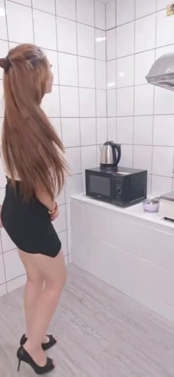 《李蓉蓉的秘密生活》各种场景和炮友啪啪 截图2