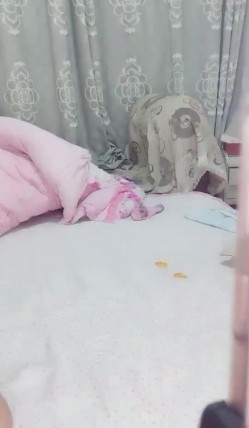 肤白逼粉的兔宝宝新人主播小表妹玩捆绑道具插B操B口暴吃精 截图14