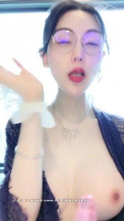 水big悦 吞棒狂人近3个小时表演大放送，不光深喉独到而且舞艺卓群极具艺术感！ 截图1