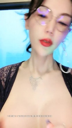水big悦 吞棒狂人近3个小时表演大放送，不光深喉独到而且舞艺卓群极具艺术感！ 截图3