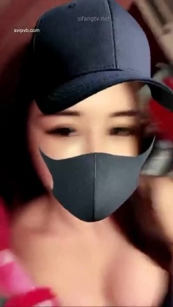 【巨乳尤物】长相狐媚的高颜值美女黑裙揉奶大秀 丰硕高耸雪白的乳房看得人发晕 骚浪娇吟不断 截图14