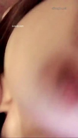 【巨乳尤物】长相狐媚的高颜值美女黑裙揉奶大秀 丰硕高耸雪白的乳房看得人发晕 骚浪娇吟不断 截图15