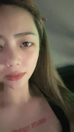 新来的骚货，拜金女，开着特斯拉去车震，【柔柔早点睡】，KTV塞跳蛋，车震，酒店开房一条龙 截图14