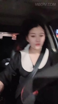 气质良家少妇深夜亲自驾车带情人回家啪啪,最近太想要了,不艹爽了今天别想走 截图1