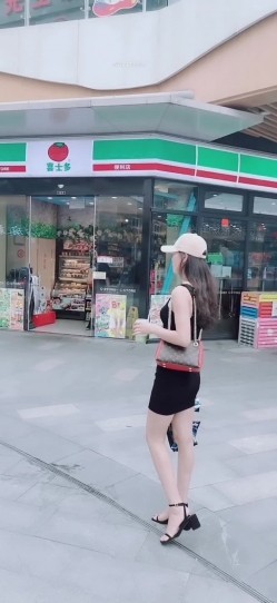 大神玩的是真花，【苏城主（苏E夫妻）】太爽了，多P，3P，交友换妻，老婆长得也相当好看 截图1
