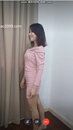 堪比果条 ️骗子网络招聘模特视频面试被泄露明星颜值美女【X迪】360度裸露特写，附生活照 截图7