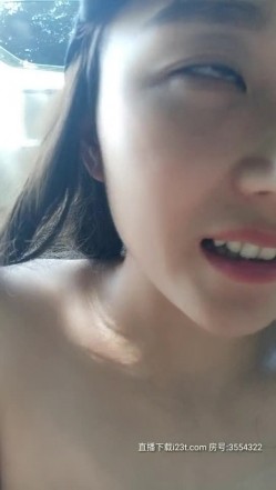 风骚小女子跟好大哥玩的刺激的，全程露脸户外漏出车震啪啪，跳弹自慰马上上激情啪啪，路上行人不止口爆吞精 截图14