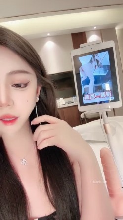 奶球 平台第一人气女神！携闺蜜回归上演双飞大战 看得人目瞪口呆！口水直流！男主简直爽到上天 截图2