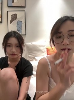 ️清纯主播【202509yoyo】表姐带着表妹下海直播、在线教口活、练习做爱姿势 截图2