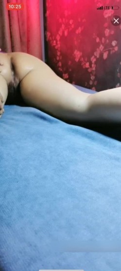 男技师偷拍【女性私处保健】露脸饥渴少妇扣几下淫水就泛滥迫不及待要鸡巴干男技师湿了一手 截图7