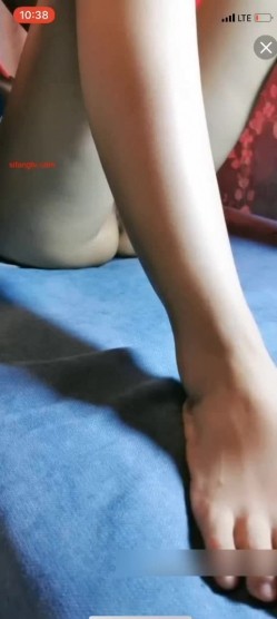 男技师偷拍【女性私处保健】露脸饥渴少妇扣几下淫水就泛滥迫不及待要鸡巴干男技师湿了一手 截图12