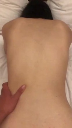 《台湾情侣泄密》背着男友偷偷和富二代酒店开房啪啪的反差女友被曝光 截图7