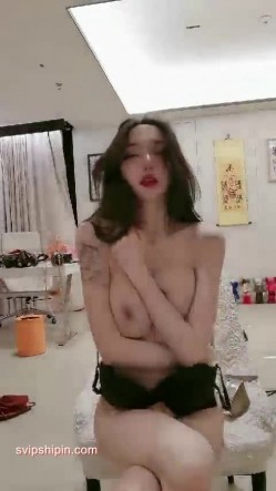 初代网红绿茶婊，极品平模，三线女演员【王瑞儿】不雅私拍全集，紫薇滴蜡喷水，各种骚话M腿挑逗，脸逼同框 截图9