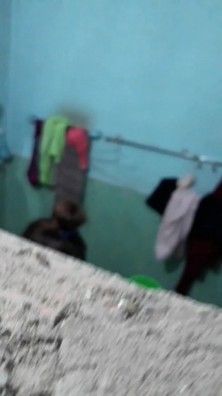 【浴室偷拍】高清偷拍小姐姐洗澡 几十位小姐姐洗白白 稀缺资源值得收藏 原版高清 截图1