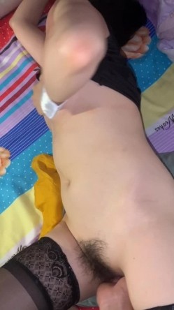 新母狗露脸福利，持续抠逼高潮，‘啊我我我不行啦’，不行也要扣！ 截图10