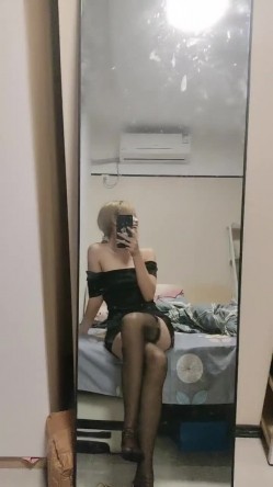 新人19岁学生妹，【婉婉想要】，淫荡的小母狗~无套啪啪~后入拽着头发操，在镜子前看尤物高潮嚎叫 截图6
