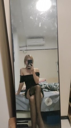 新人19岁学生妹，【婉婉想要】，淫荡的小母狗~无套啪啪~后入拽着头发操，在镜子前看尤物高潮嚎叫 截图10