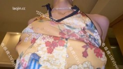 大神包养流出，【巅峰MALONG精品】，03年170学生妹，黄色旗袍女上位，半露脸蜜桃臀 截图7