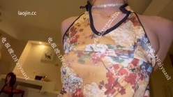 大神包养流出，【巅峰MALONG精品】，03年170学生妹，黄色旗袍女上位，半露脸蜜桃臀 截图8