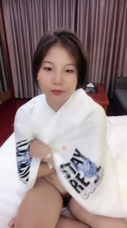 良家御姐！【小雅18不回家】合集，玩得就是真实，够漂亮，酒店里各种骚浪 截图11