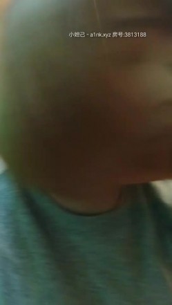 “你J8好大呀使劲肏小骚B我想尿尿”淫荡对白疯狂小情侣KTV包厢卫生间啪啪来大姨妈也不管厕所肏到包间妹子很能叫淫语不断 截图5