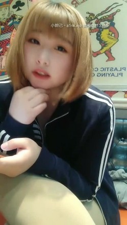 “你J8好大呀使劲肏小骚B我想尿尿”淫荡对白疯狂小情侣KTV包厢卫生间啪啪来大姨妈也不管厕所肏到包间妹子很能叫淫语不断 截图13