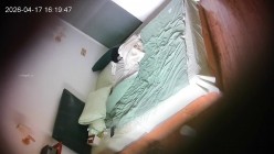 酒店偷拍 ️美女与野兽网红级别明星脸高颜值白丝小仙女和丑男花式做爱 截图6