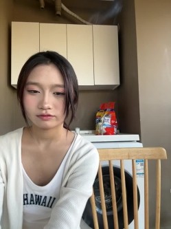 ️清纯主播【202509yoyo】表姐带着表妹下海直播、在线教口活、练习做爱姿势 截图4