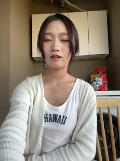 ️清纯主播【202509yoyo】表姐带着表妹下海直播、在线教口活、练习做爱姿势 截图8