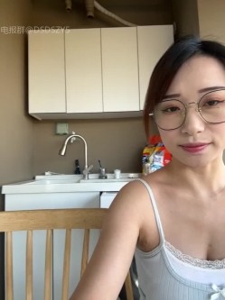 ️清纯主播【202509yoyo】表姐带着表妹下海直播、在线教口活、练习做爱姿势 截图9