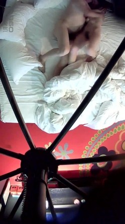 主题酒店上帝视角欣赏偸情男女激情啪啪啪歇歇停停连续搞了3回美少妇好骚女上位疯狂扭 截图13