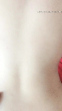 爱舔逼的小哥把少妇伺候爽了，露脸主深喉大鸡巴揉骚奶子，被小哥无套各种抽插淫声荡语不断，最后全射小嘴里 截图16