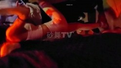 【猎奇资源 砂舞】舞厅内的淫乱 重金属质感般的性爱 抓奶 抠逼 摸屌 口爆 打站桩 站炮 激情篇 截图11
