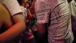 【猎奇资源 砂舞】舞厅内的淫乱 重金属质感般的性爱 抓奶 抠逼 摸屌 口爆 打站桩 站炮 激情篇 截图16