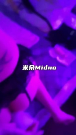 极品名媛外围女神『嫖妓达人』那些年出差操过的鸡 穿衣是高不可攀的女神，脱衣是淫荡下贱母狗 截图4