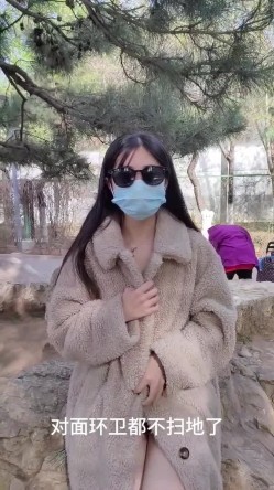 露出界天花板满级狂人！身材苗条性感网红【兔兔】私拍，学校公园商场各种场所人前露出翻屁眼露逼紫薇喷水 截图15
