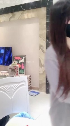 ️天然核弹爆乳女神！揉奶诱惑【炸土豆】完美颜值~淫液拉丝跳蛋自慰 截图1