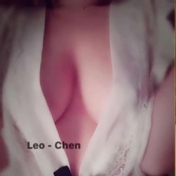 被封已退圈！推特几十万粉摄影大咖【Leo Chen】绝顶作品，各种露脸美模小姐姐极限露出调教张张精品 截图1