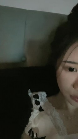 ️正宗大学生宿舍直播【困困兔】道具狂插流白浆，眼镜妹，室友睡着偷偷脱光，身材不错诱人 截图1