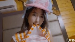 最新JVID致敬史上火热动漫同人大作 淫贼王 萌女乔巴白虎翘乳 G奶波霸娜美榨汁路飞 淫欲四海征服新世界 截图2