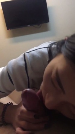 【性奴少妇&反差魅婊】超多漂亮淫妹淫妻淫女友啪啪口交甄选，靓妹舔肉棒 淫荡啪啪 骚穴特写 完美露脸 深喉内射篇 稀缺资源劲爆收藏 截图1